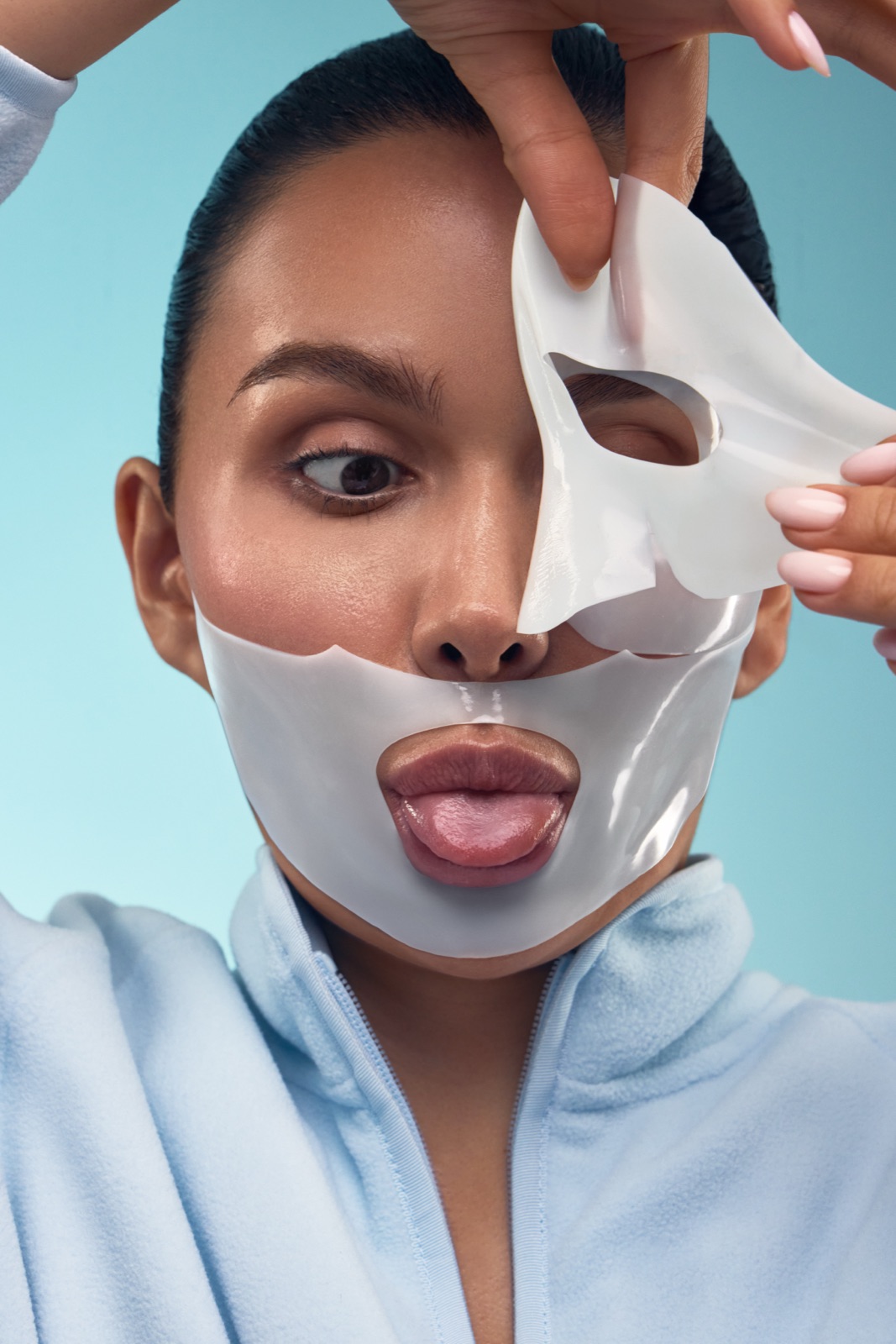 Model wearing MA–SHÉ mask